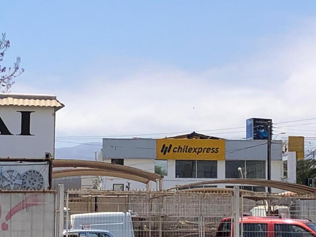 Hostal Low Cost Cerca Del Terminal De Buses Con Cafeteria La Serena Exterior foto