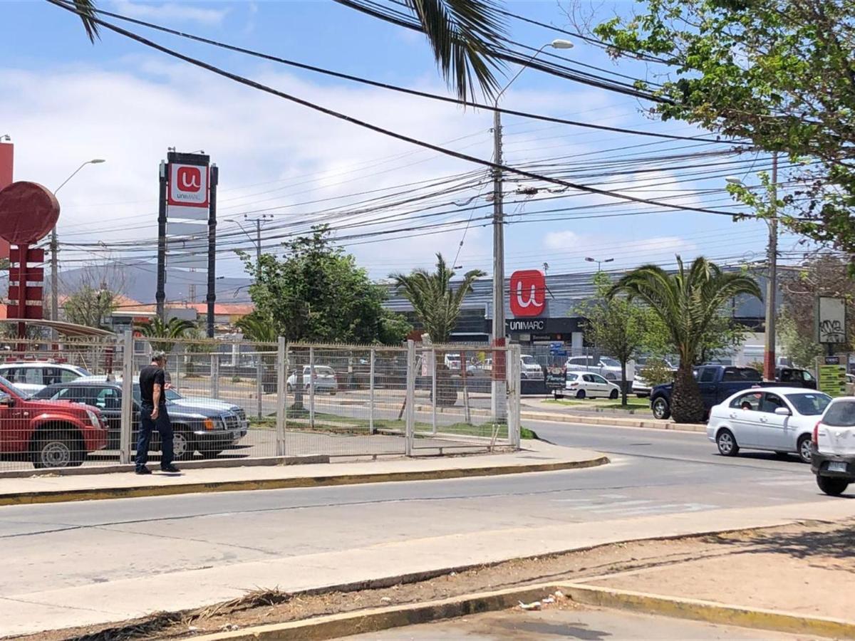 Hostal Low Cost Cerca Del Terminal De Buses Con Cafeteria La Serena Exterior foto
